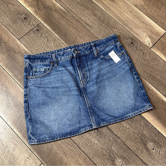 Old Navy Mid Rise Mini Skirt