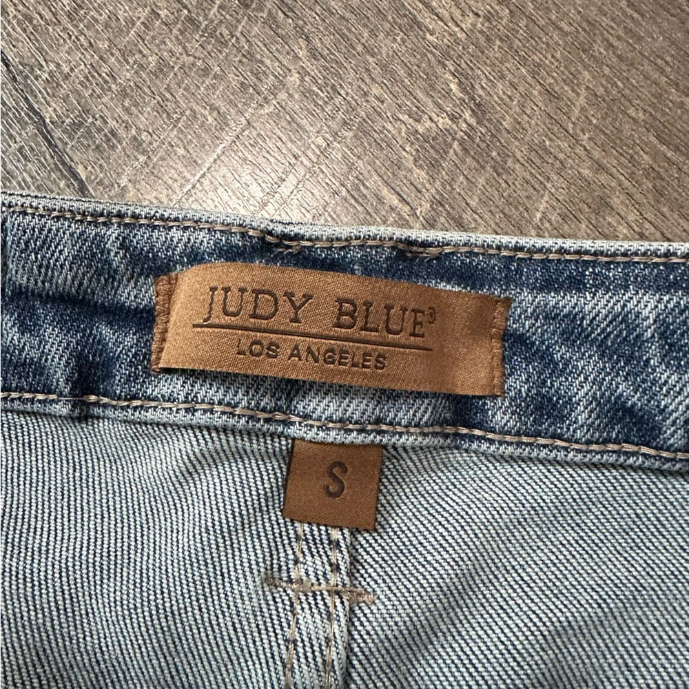 Judy Blue Hi Rise Buttonfly Shorts