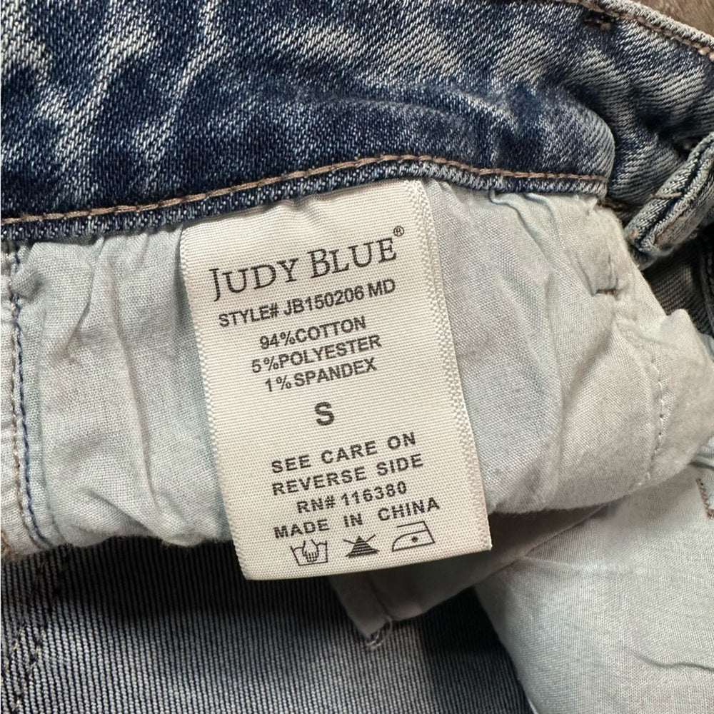 Judy Blue Hi Rise Buttonfly Shorts