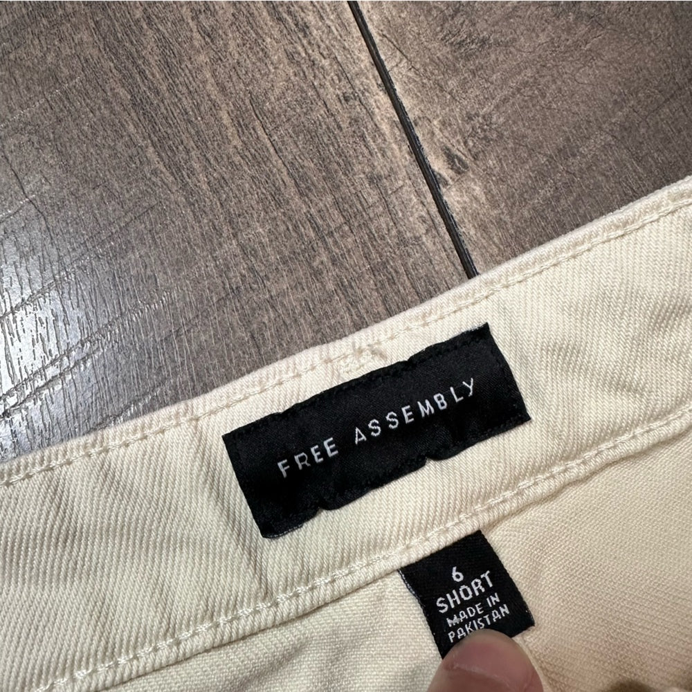 Free Assembly Cream Super Hi Rise Straight Leg Jeans