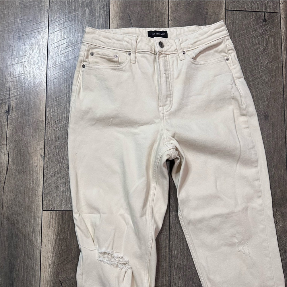Free Assembly Cream Super Hi Rise Straight Leg Jeans