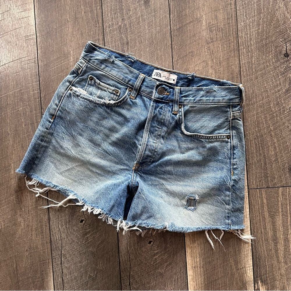 Zara Distressed Hi Rise Shorts