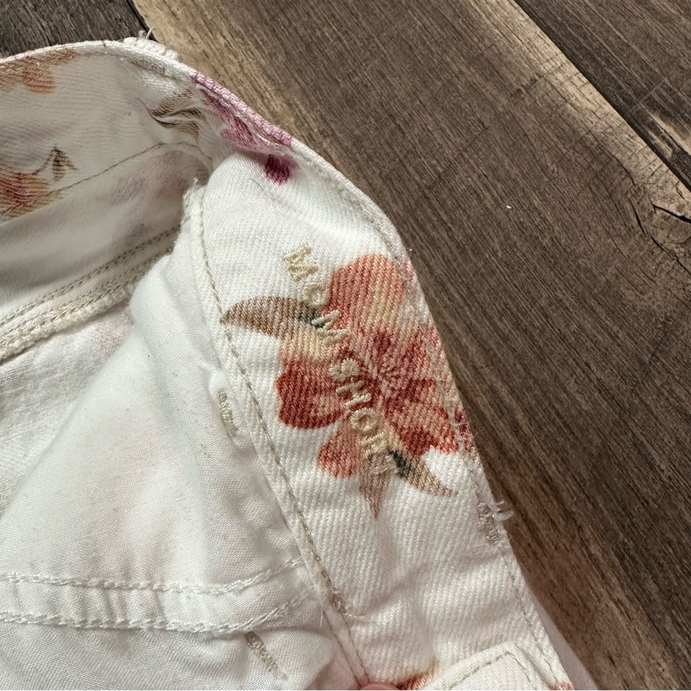 American Eagle Floral Mom Shorts