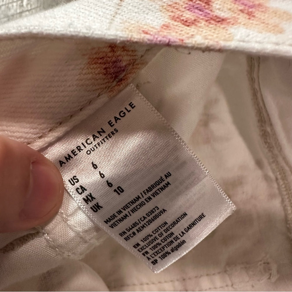 American Eagle Floral Mom Shorts