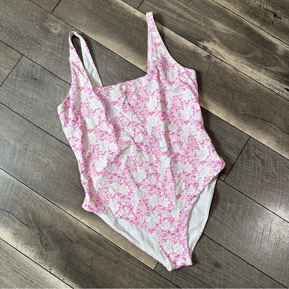 Vineyard Vines Floral One Piece Swimsuit