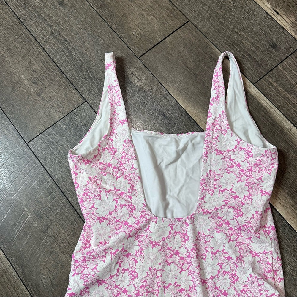 Vineyard Vines Floral One Piece Swimsuit