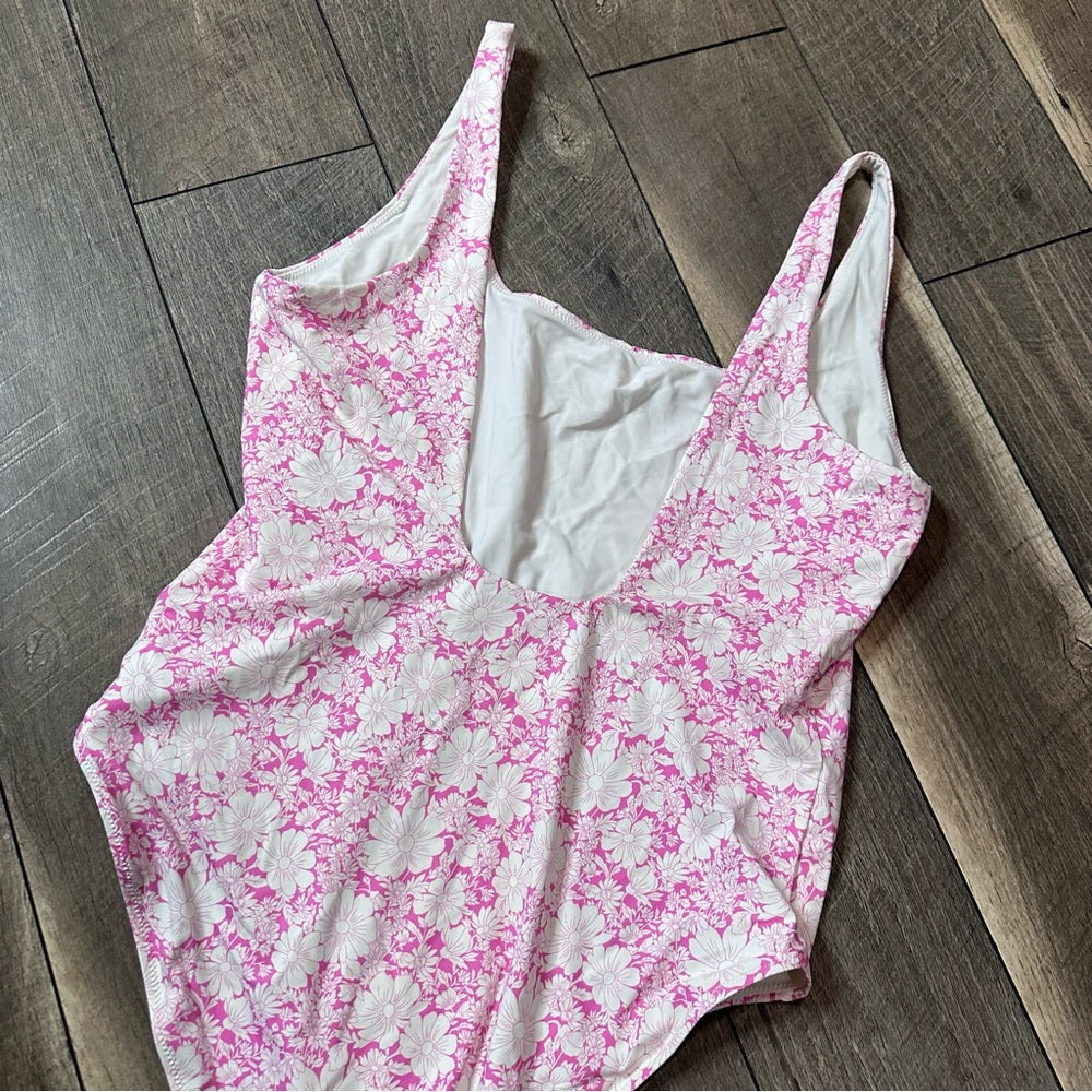 Vineyard Vines Floral One Piece Swimsuit
