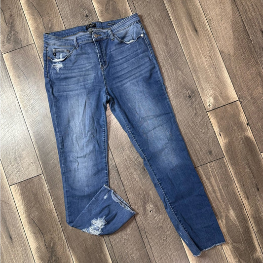 Judy Blue Straight Fit Jeans