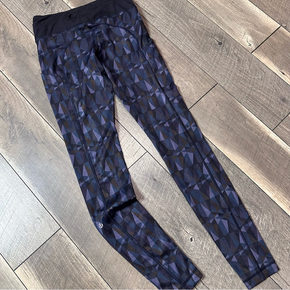 Lululemon Speed Tight II
Stained Glass Love Nightfall Black