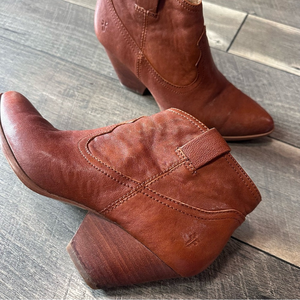 Frye Reina Booties