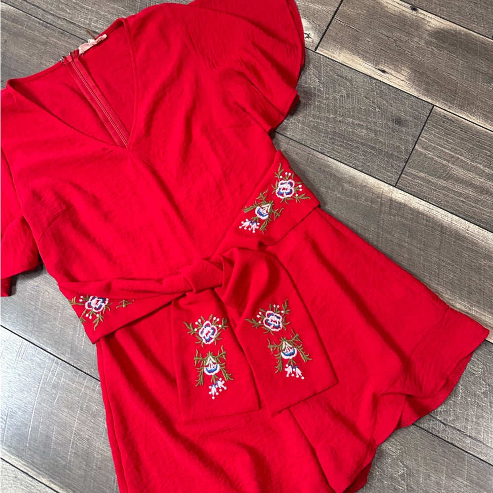 Entro Flutter Sleeve V Neck Romper
