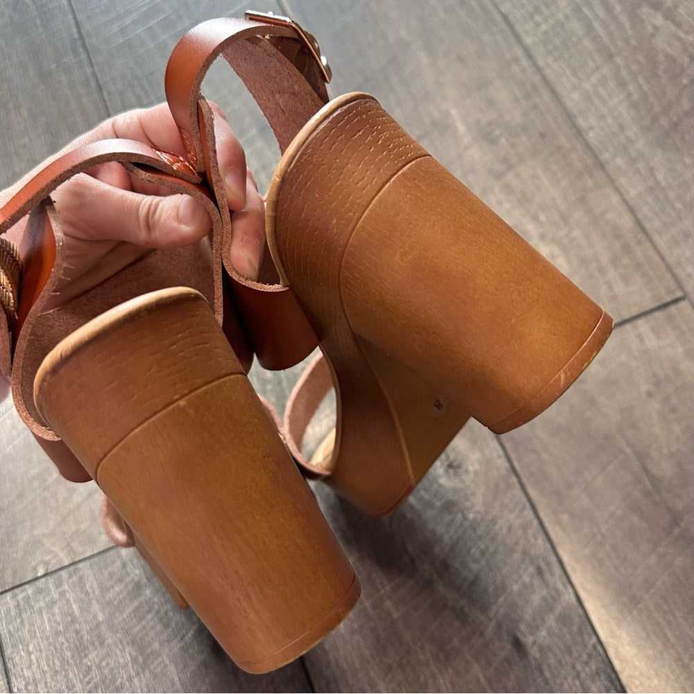 Hot Tomato Wooden Platform Heel Sandals