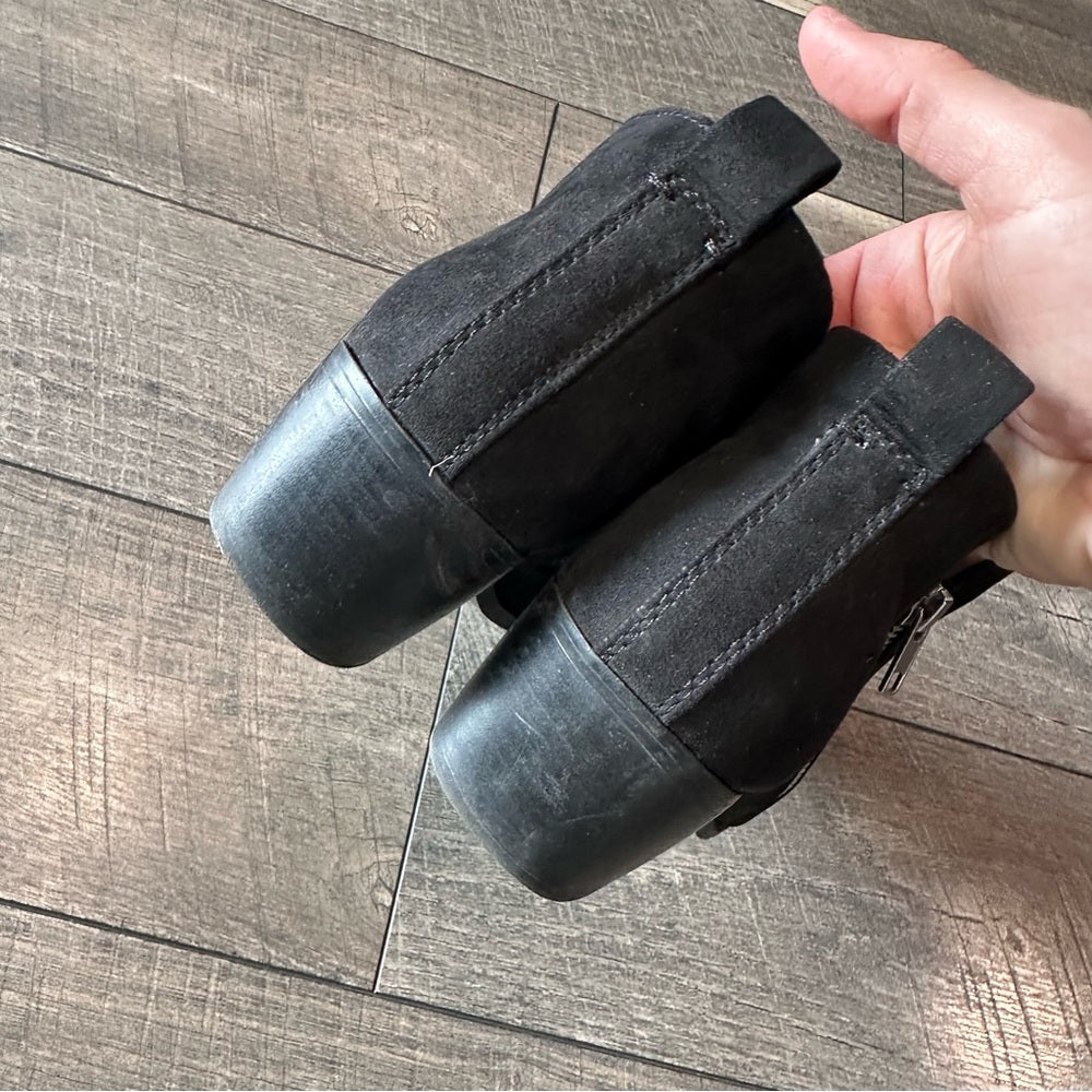 American Eagle Black Ankle Booties