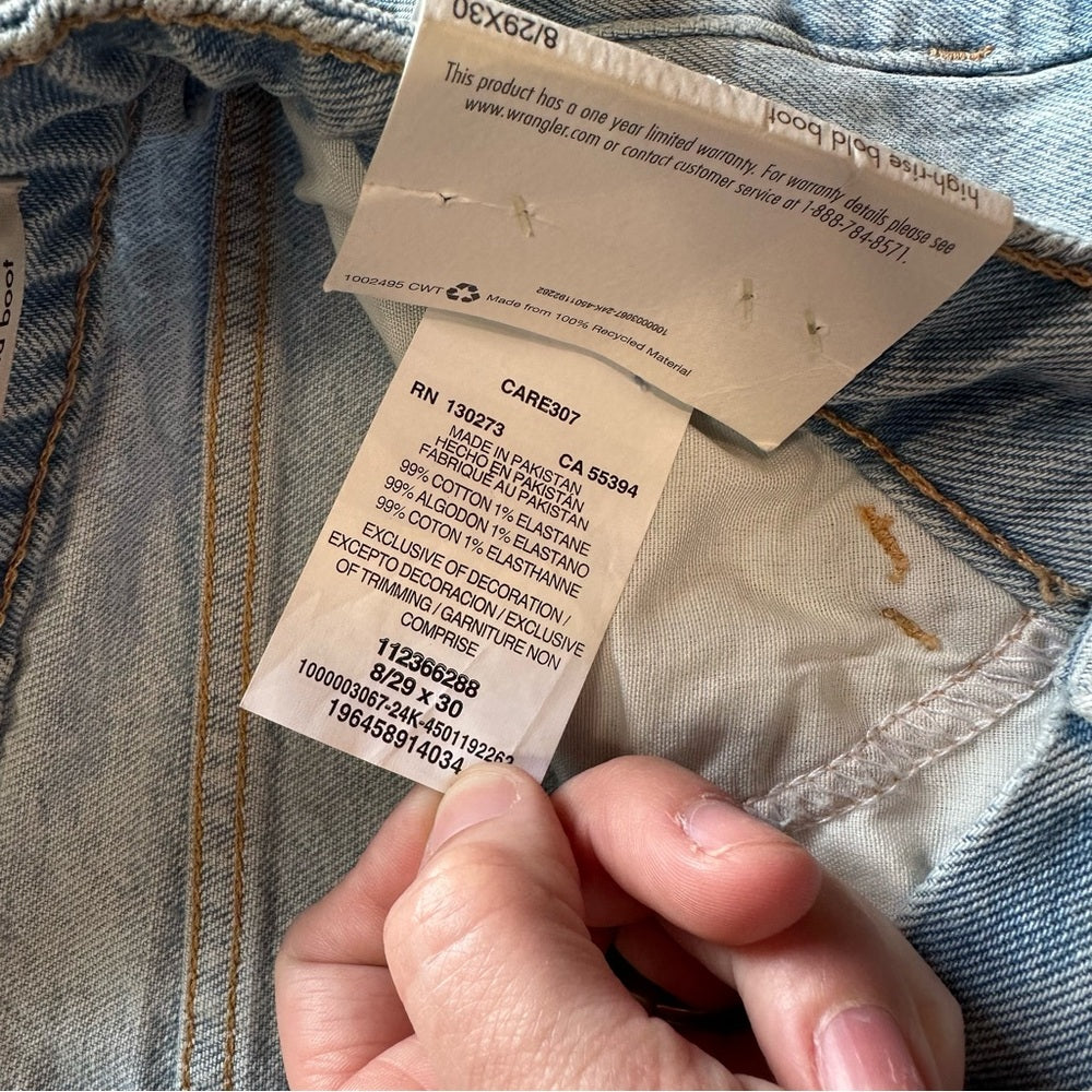 Wrangler Hi Rise Bold Boot Jeans