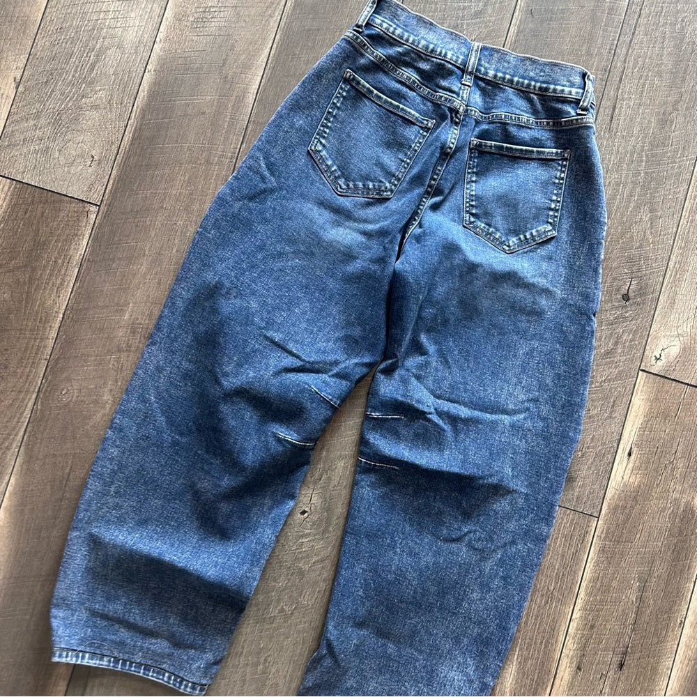Hint of Blu Barrel Jeans