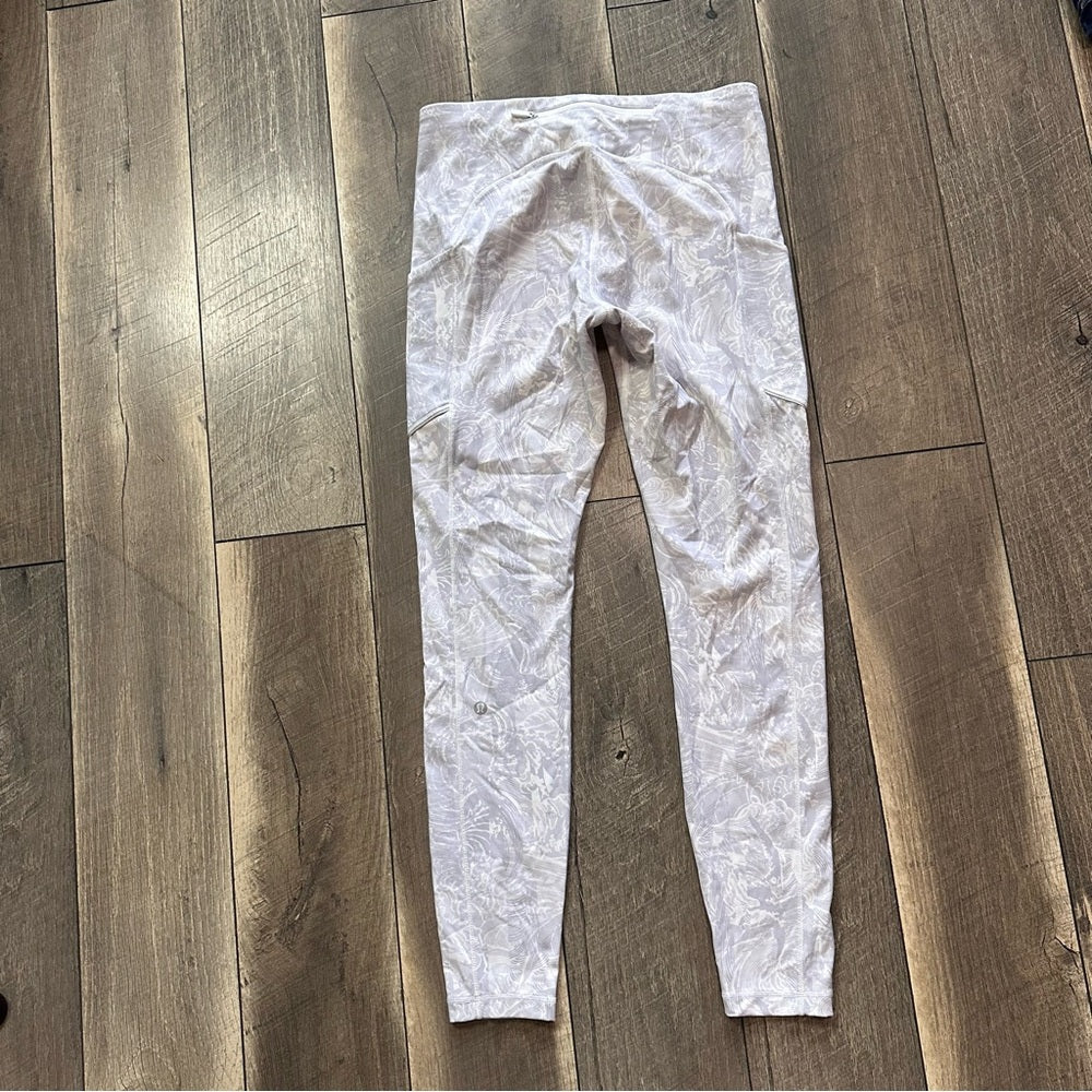 Lululemon Speed Up Tight *Full-On Luxtreme 28"
Eternal Wave White