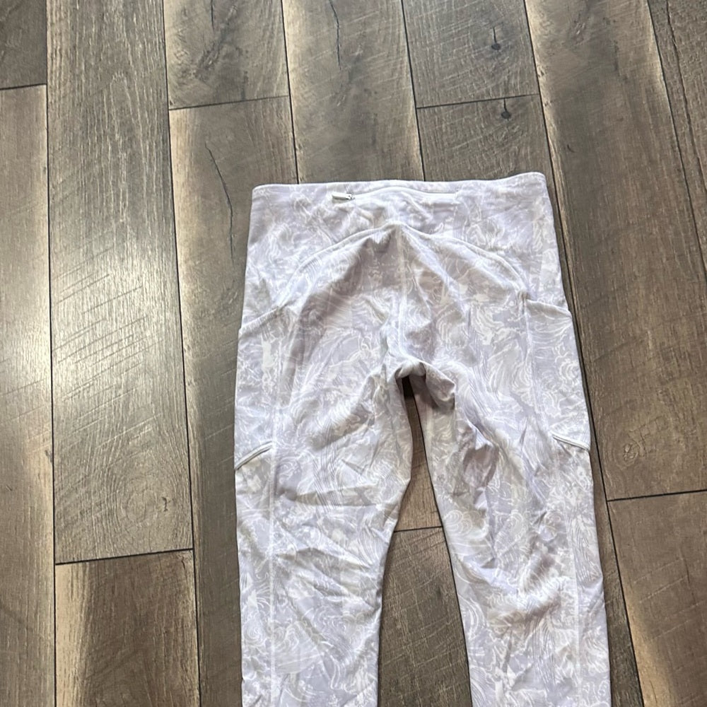 Lululemon Speed Up Tight *Full-On Luxtreme 28"
Eternal Wave White