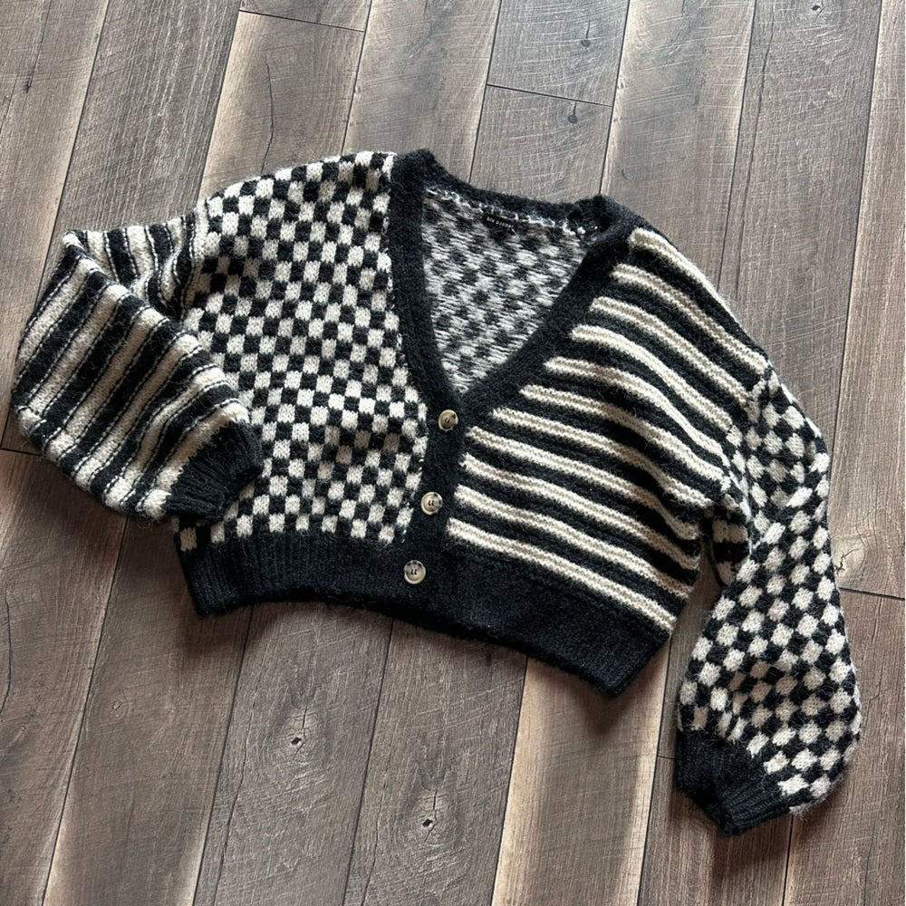 Blu Pepper Multi Pattern Chunky Crop Button Down Sweater