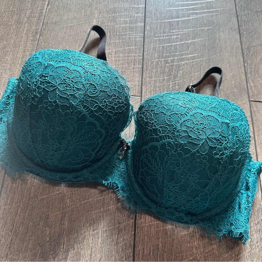 Victoria’s Secret Lace Lined Demi Bra