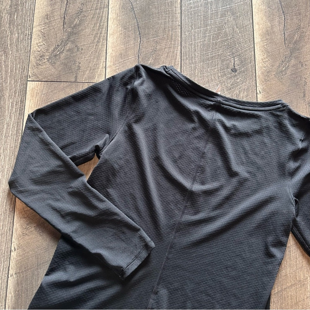 Under Armour Black Lightweight Long Sleeve