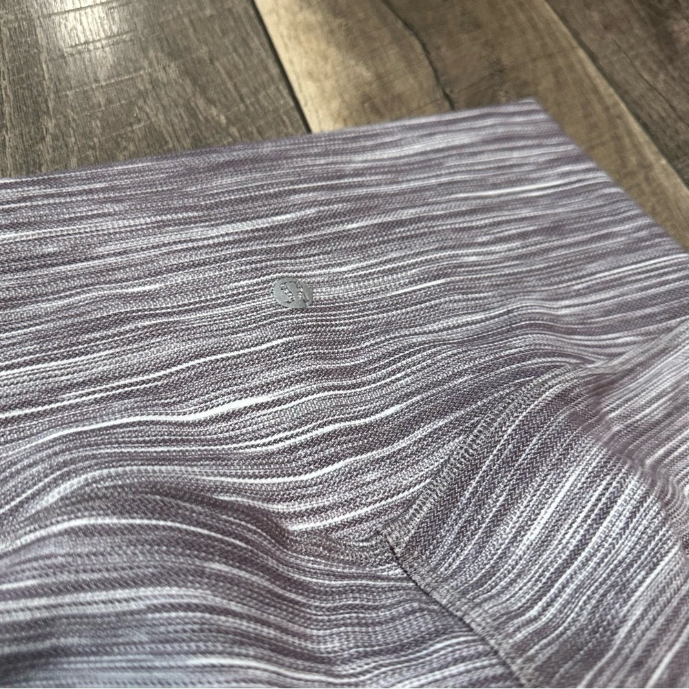 Lululemon Align Crop *21"
Heathered Black Cherry White / Black Cherry