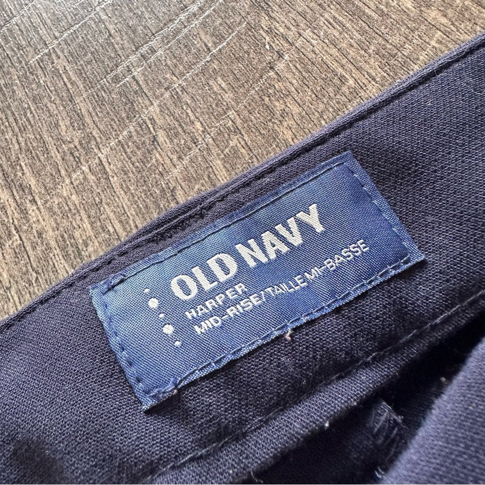 Old Navy Harper Mid Rise Capris
