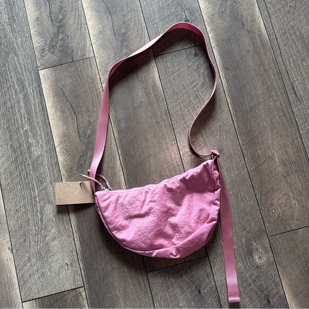 Nike Aura Crescent Crossbody Bag
