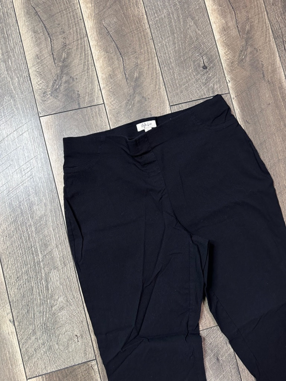 Style & Co Black Capris