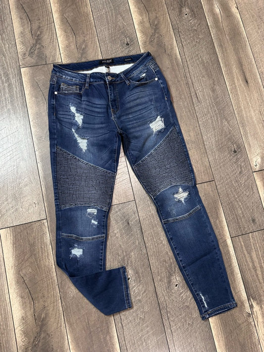 Judy Blue Skinny Fit Jeans