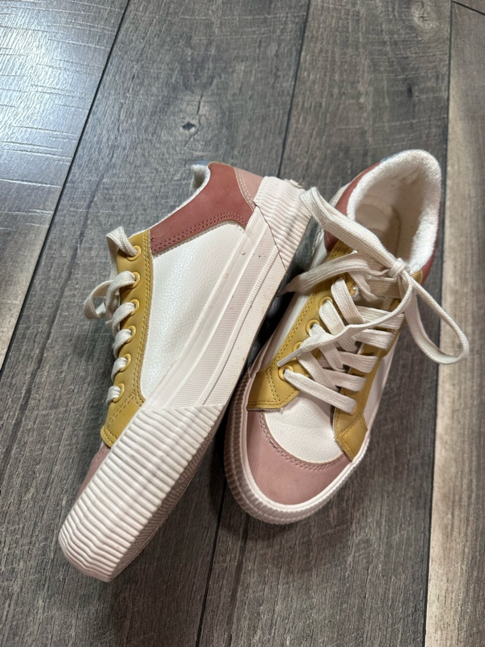 Rocket Dog Cheery Natural Sneakers