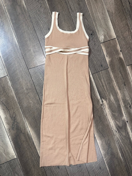 Lelis Ribbed Midi Dress