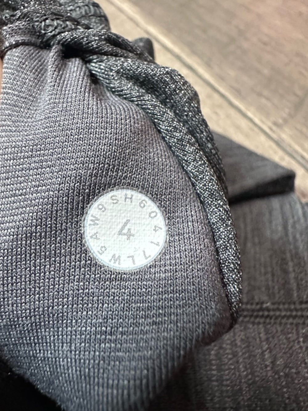 Lululemon Wunder Under Hi-Rise Tight Full-On Luxtreme 28"
Heathered Black