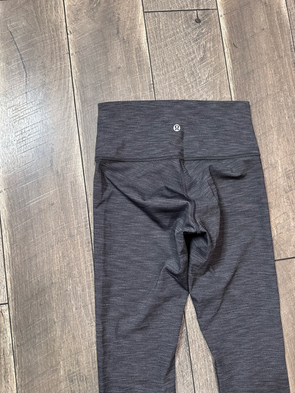 Lululemon Wunder Under Hi-Rise Tight Full-On Luxtreme 28"
Heathered Black