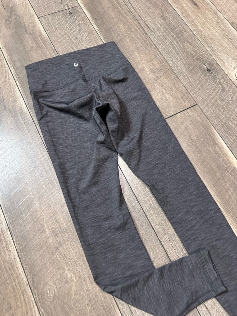 Lululemon Wunder Under Hi-Rise Tight Full-On Luxtreme 28"
Heathered Black