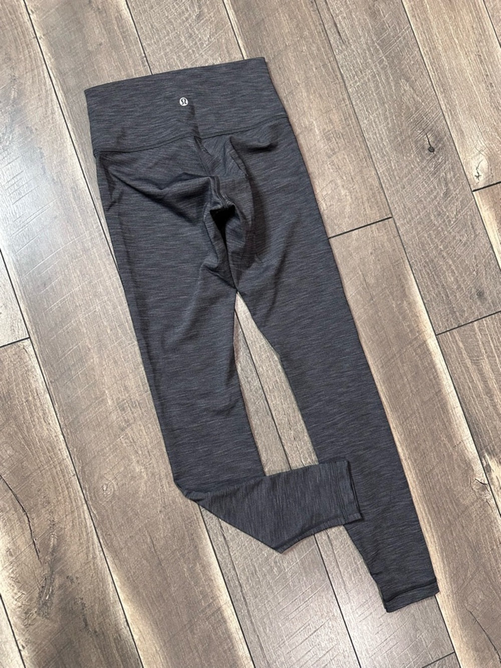 Lululemon Wunder Under Hi-Rise Tight Full-On Luxtreme 28"
Heathered Black