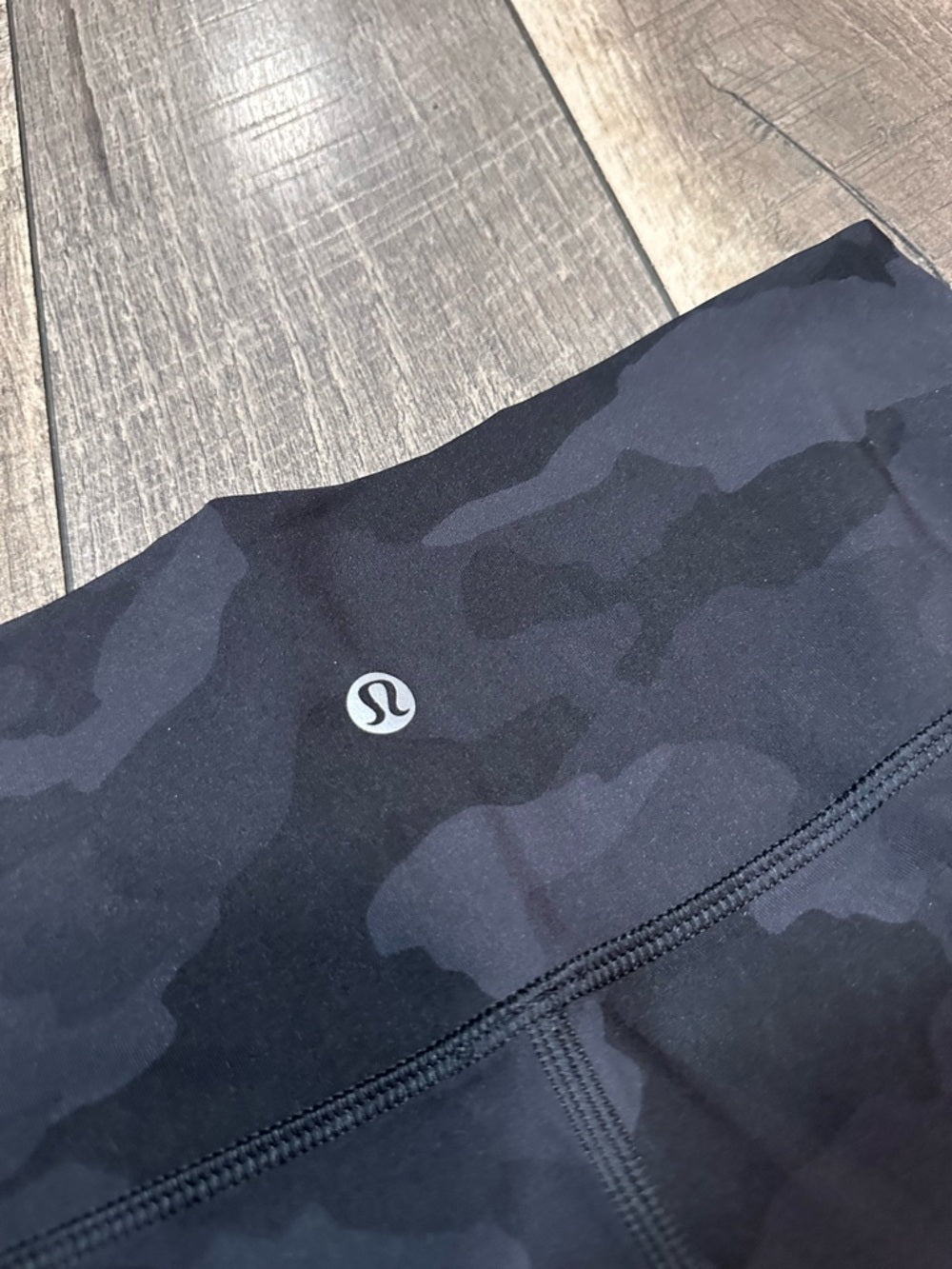 Lululemon Wunder Under High-Rise Tight 28"
Heritage 365 Camo Deep Coal Multi