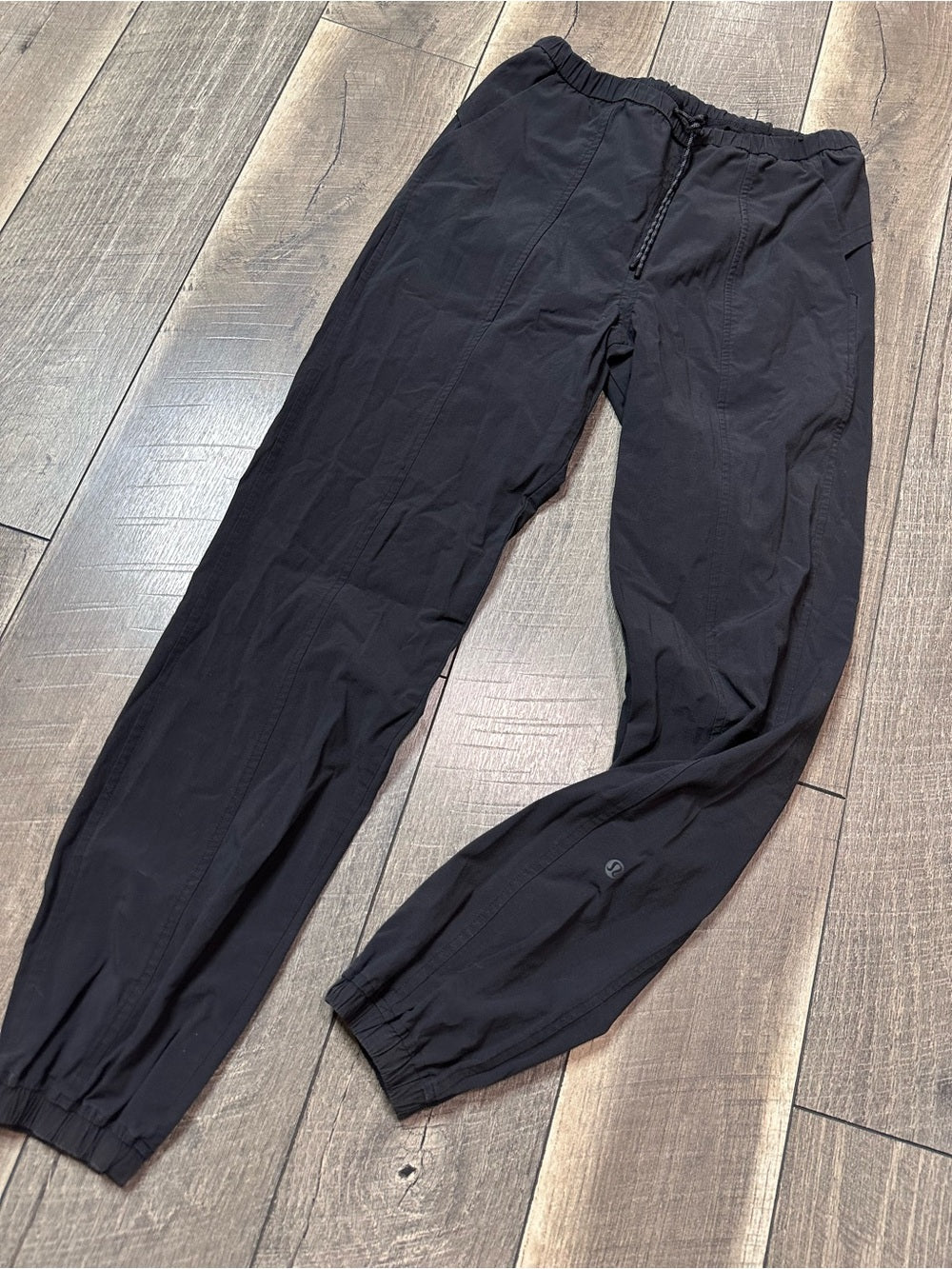 Lululemon Lightweight Joggers
Black
