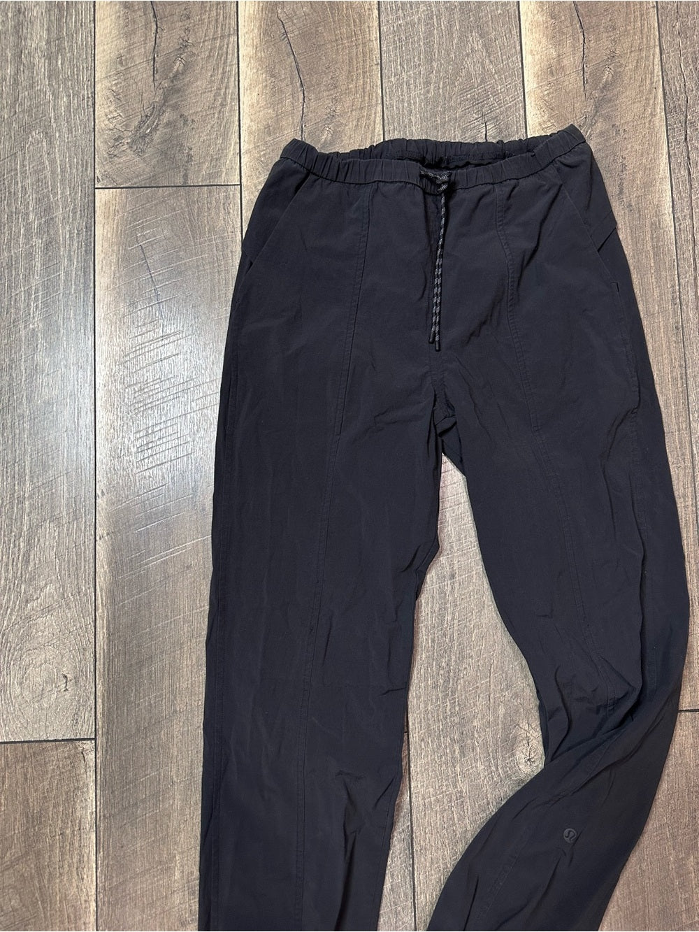 Lululemon Lightweight Joggers
Black