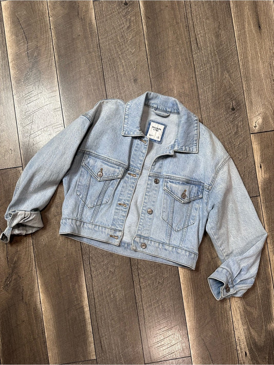Abercrombie & Fitch Crop Denim Jacket