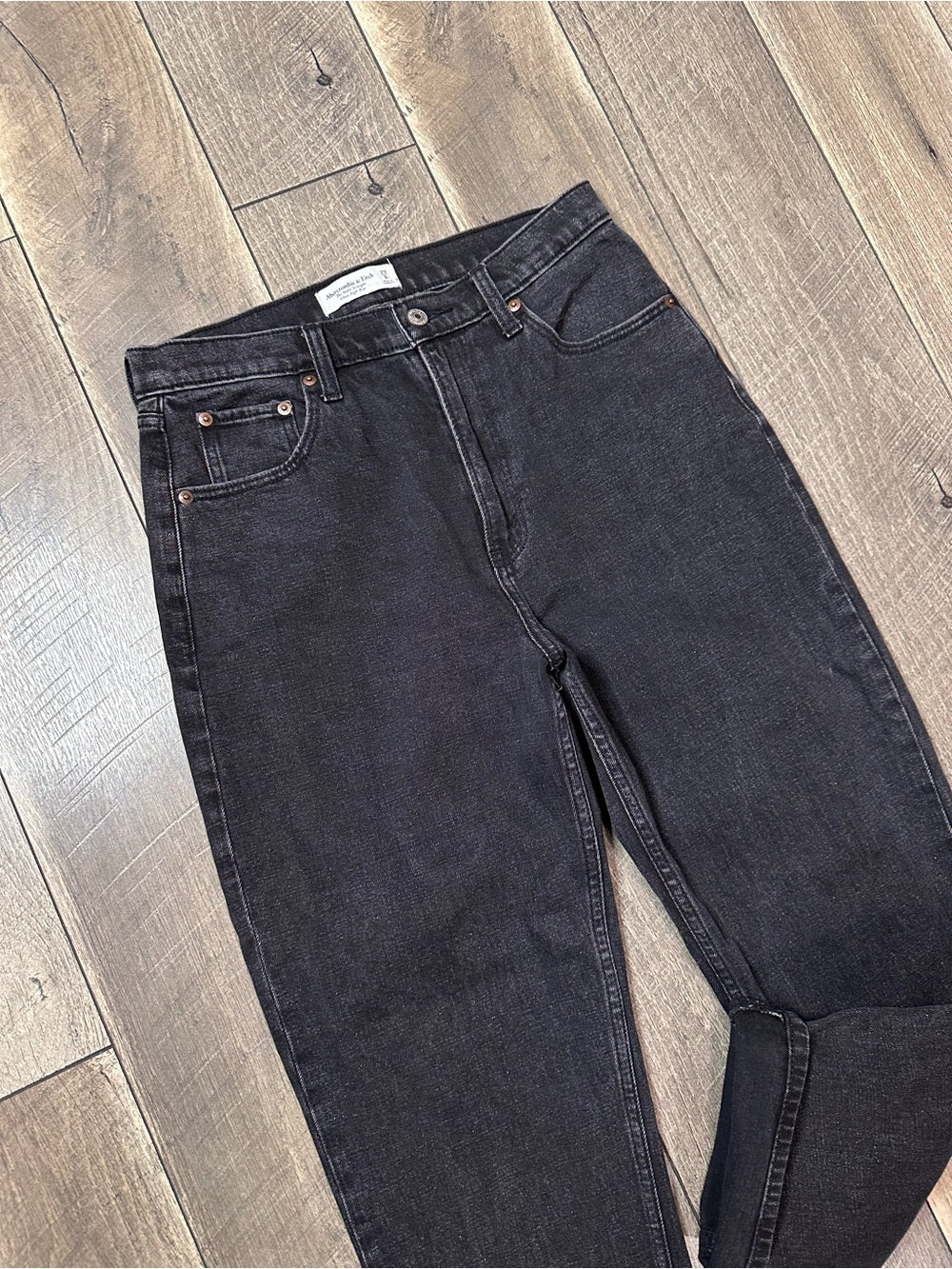 Abercrombie & Fitch Curve Love The Ankle Straight Ultra Hi Rise Jeans