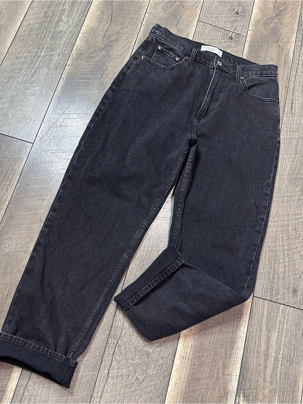 Abercrombie & Fitch Curve Love The Ankle Straight Ultra Hi Rise Jeans