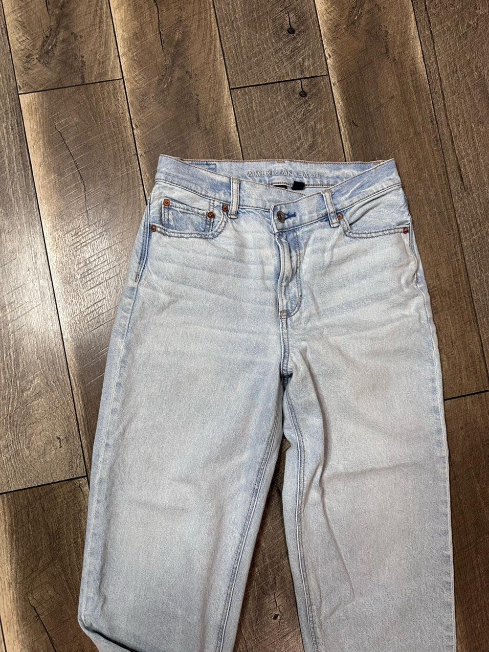 American Eagle Crossover Hi Rise Baggy Straight Jeans