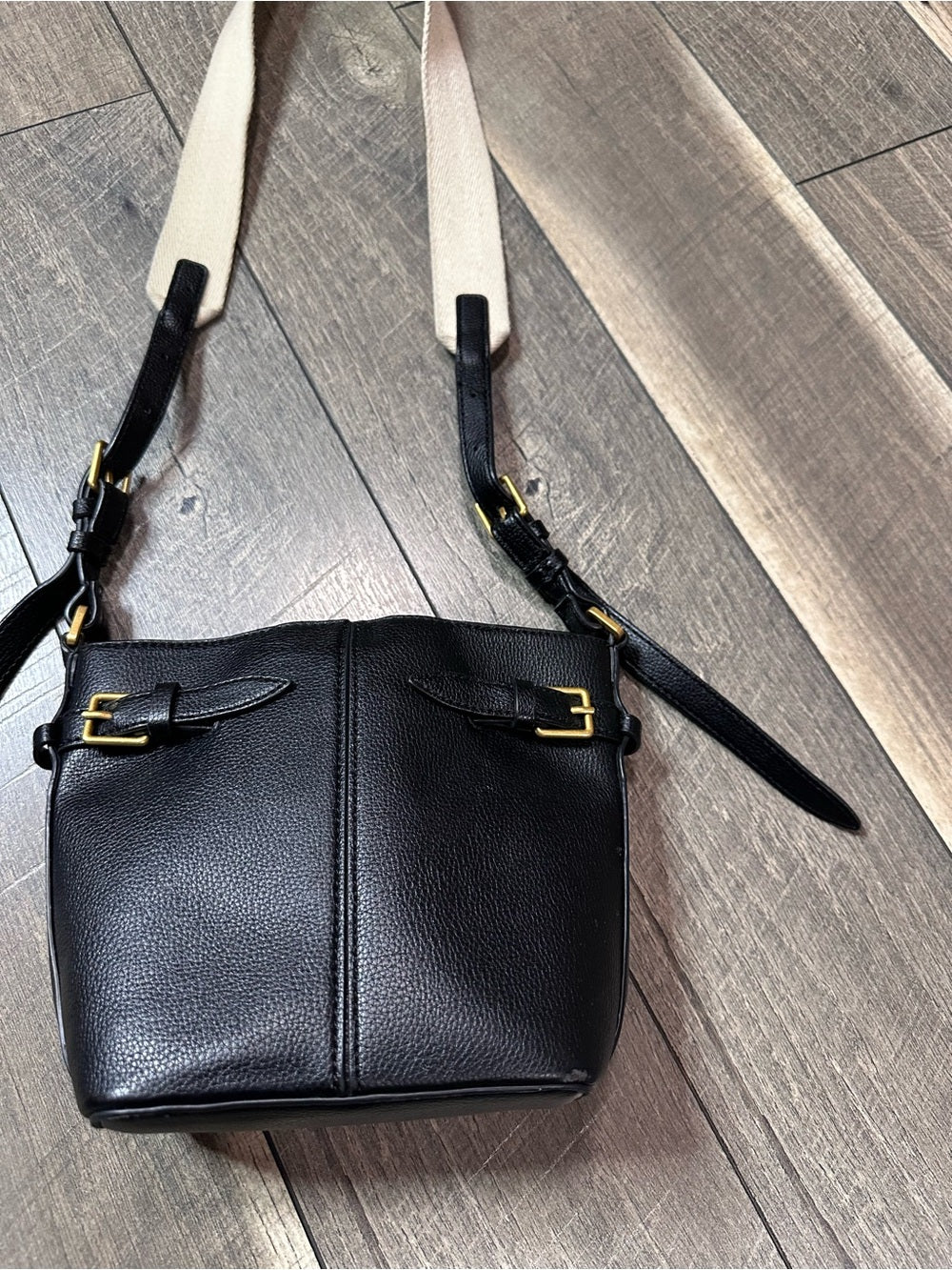 Zara Minu Bucket Crossbody