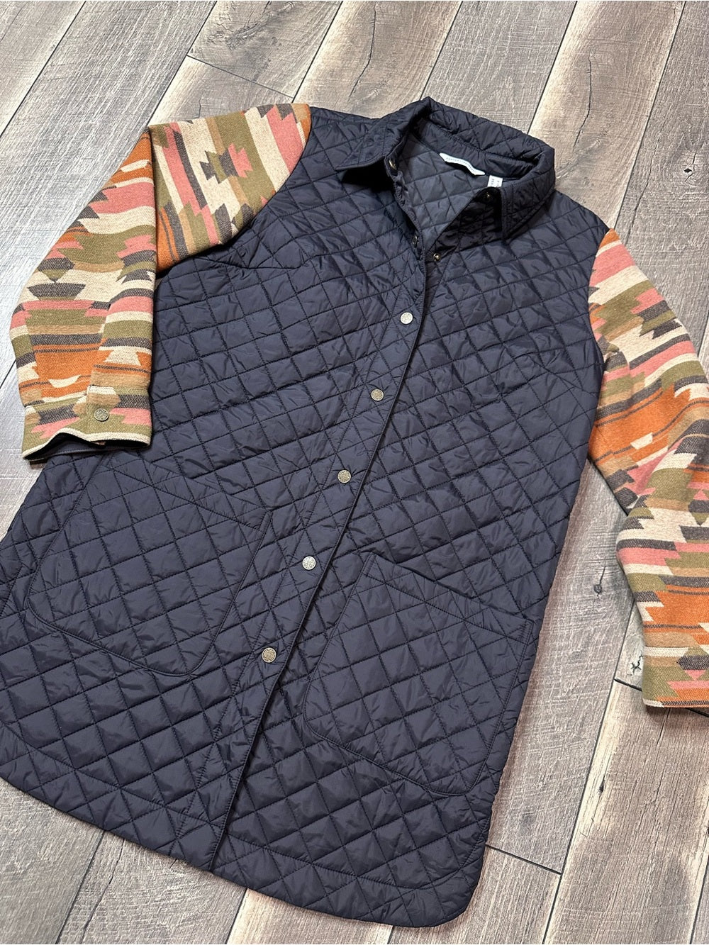 Canyon Retreat Lightweight Aztec Sleeve Button Down Jacket