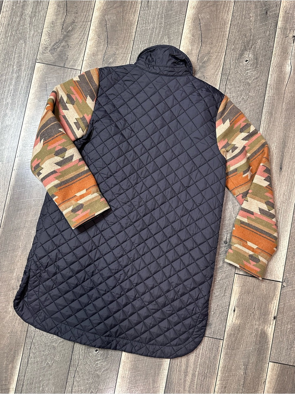 Canyon Retreat Lightweight Aztec Sleeve Button Down Jacket
