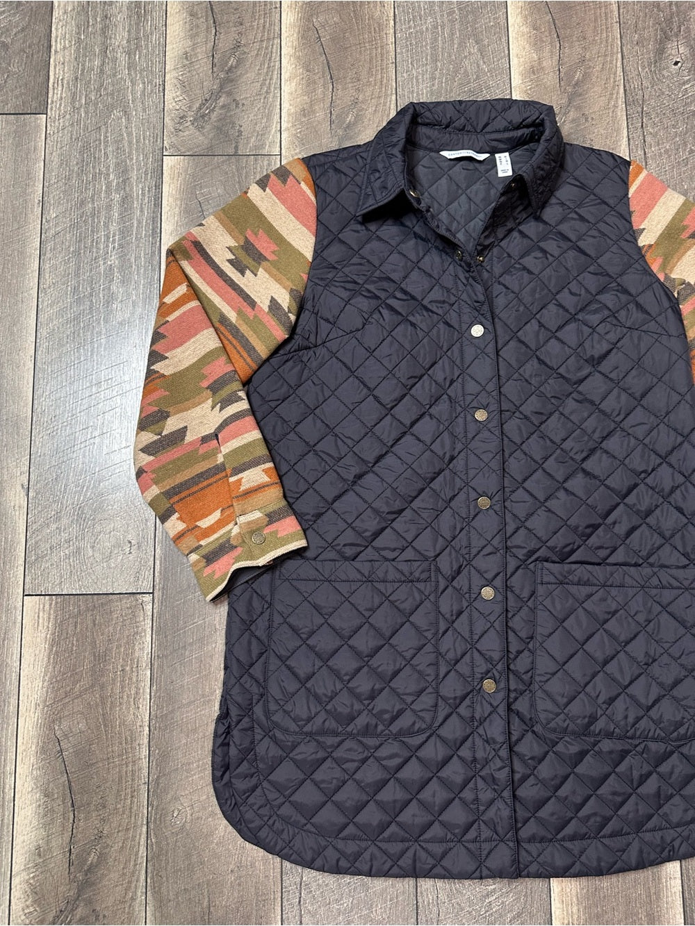 Canyon Retreat Lightweight Aztec Sleeve Button Down Jacket