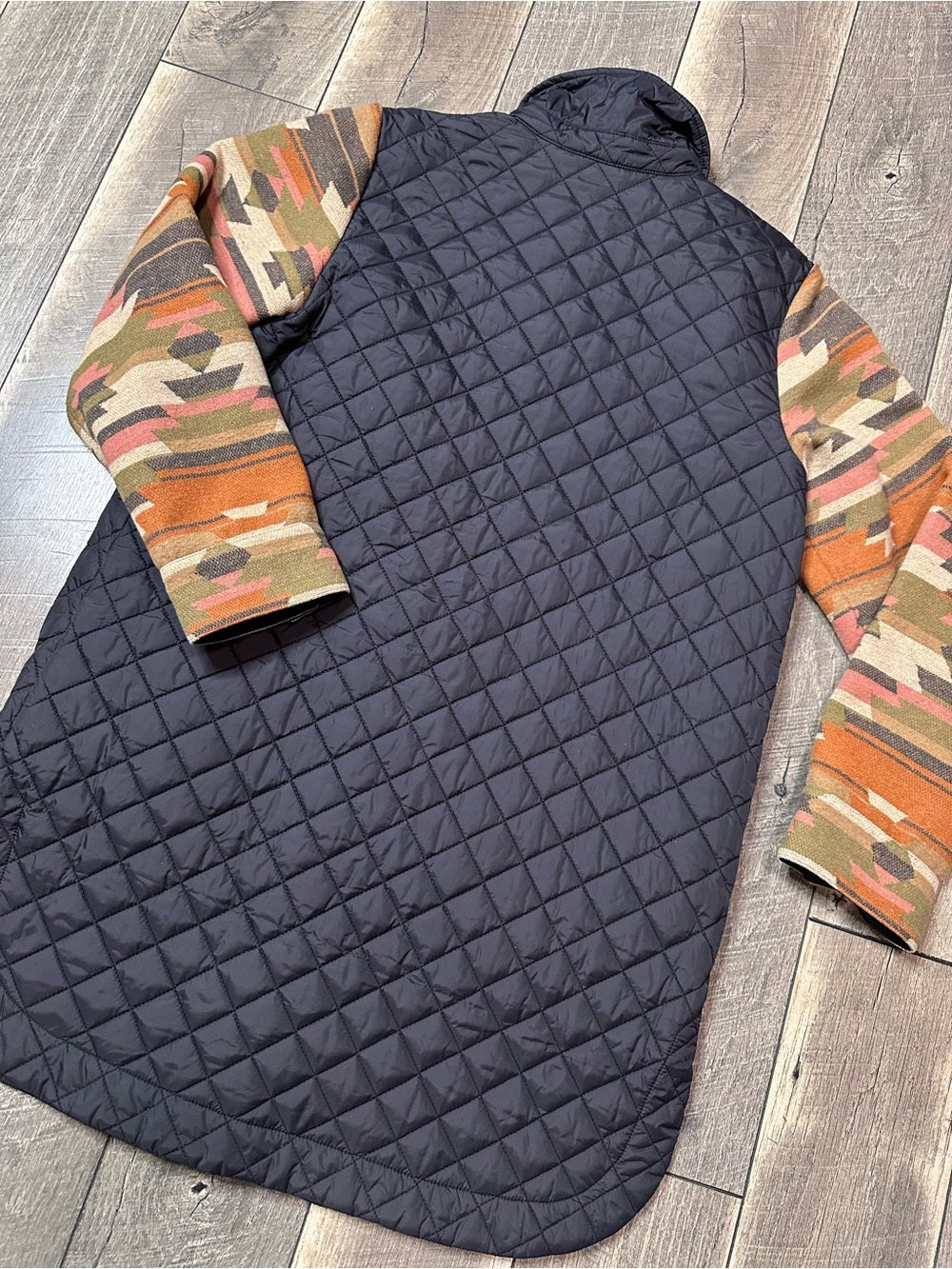 Canyon Retreat Lightweight Aztec Sleeve Button Down Jacket