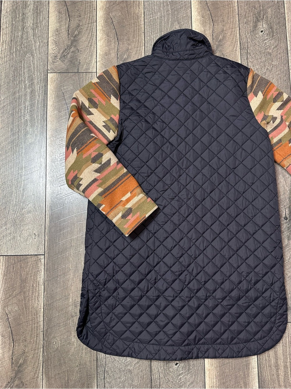 Canyon Retreat Lightweight Aztec Sleeve Button Down Jacket