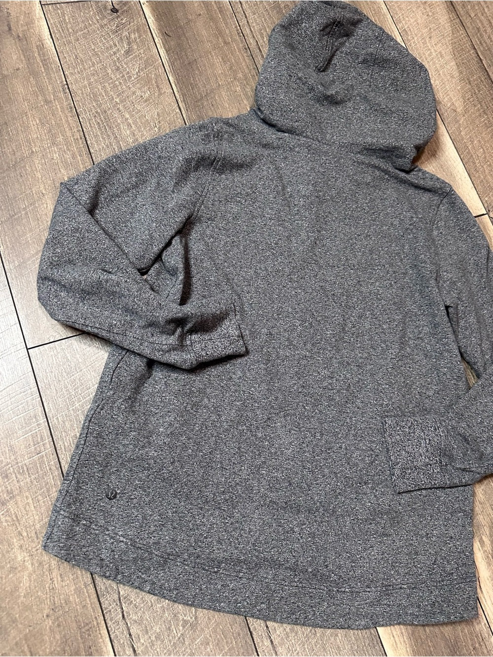 Lululemon Split Pullover Hoodie
Heathered Grey/Black