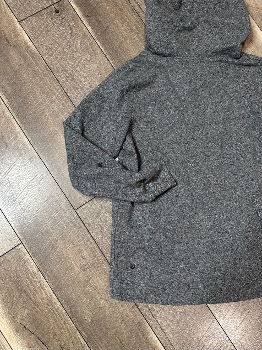 Lululemon Split Pullover Hoodie
Heathered Grey/Black
